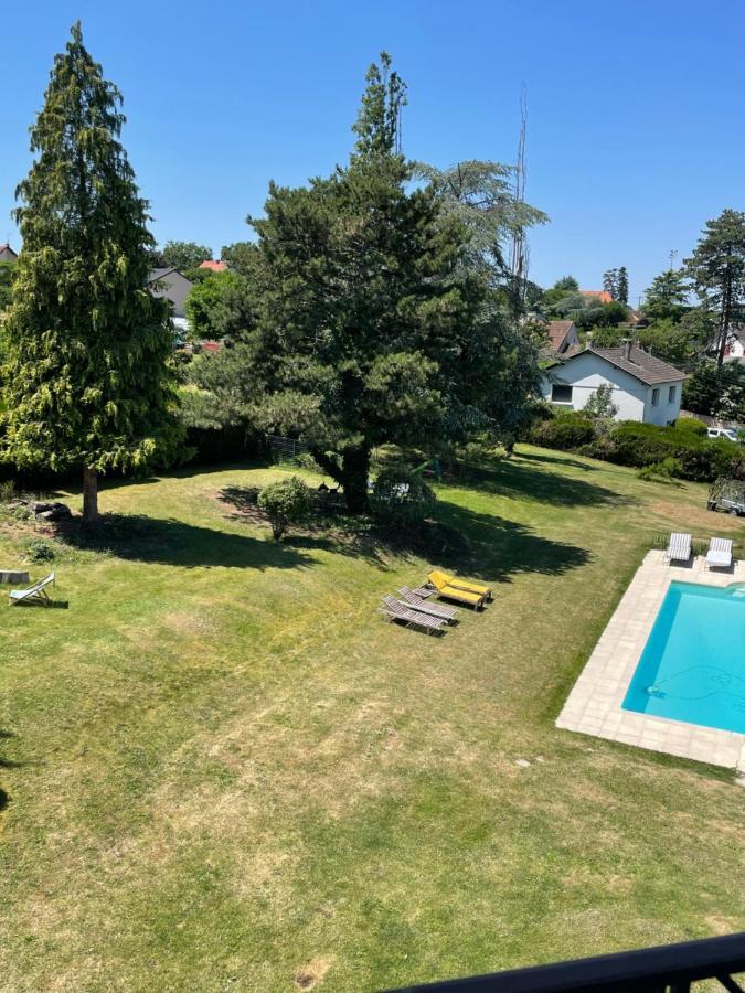 Holiday Home Villa Castel Marie Louise Néris-les-Bains Zewnętrze zdjęcie