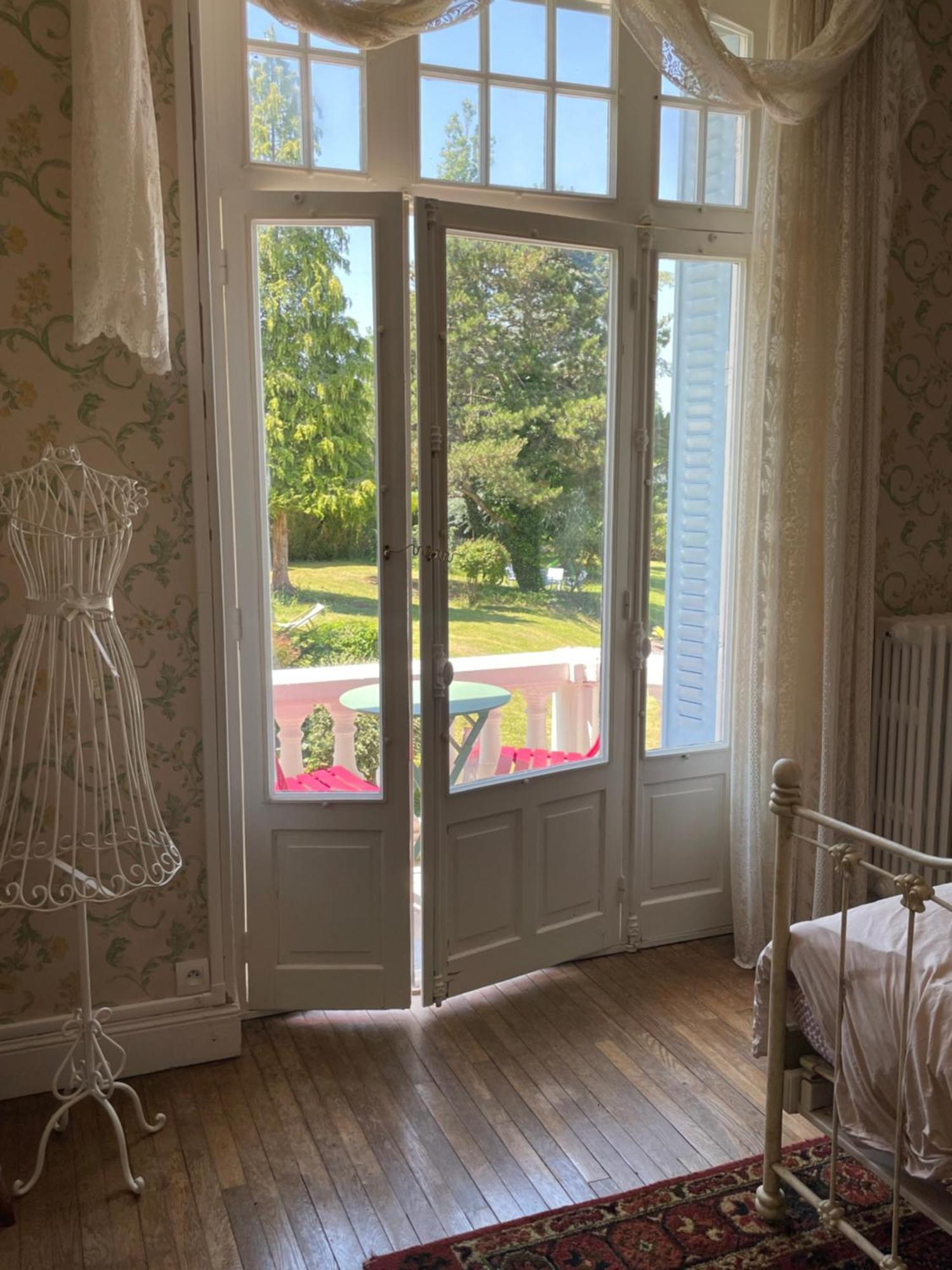 Holiday Home Villa Castel Marie Louise Néris-les-Bains Zewnętrze zdjęcie