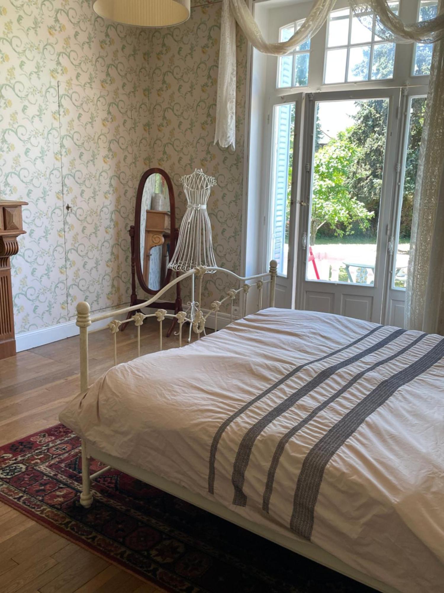 Holiday Home Villa Castel Marie Louise Néris-les-Bains Zewnętrze zdjęcie