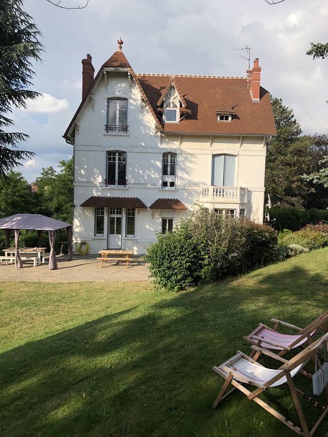 Holiday Home Villa Castel Marie Louise Néris-les-Bains Zewnętrze zdjęcie
